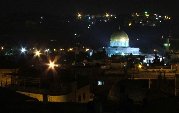 /dateien/28955,1296626027,3rd-jerusalem-ufo-video-fake-bg-584x371