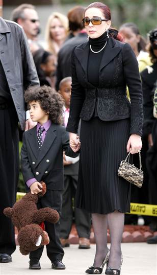 /dateien/62480,1298224222,061229 brownfuneral vmed 1p.grid-4x2