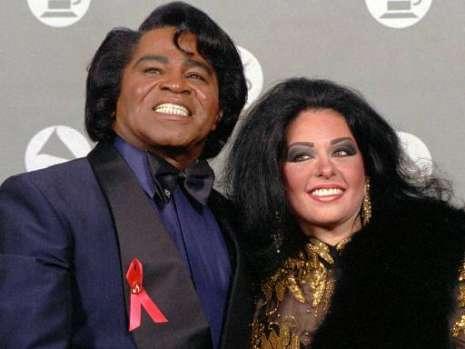 /dateien/62480,1298224352,james-brown-und-adrienne-lois-brown-5951597-mfbqtemplateIdrenderScaledpropertyBildheight349