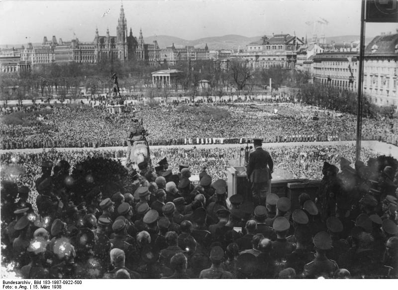 /dateien/gg65360,1288246534,Bundesarchiv Bild 183-1987-0922-500 Wien Heldenplatz Rede Adolf Hitler