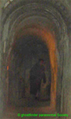 /dateien/mt32781,1213718362,legless man enlarged