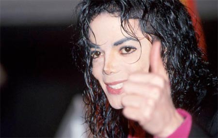 /dateien/np62551,1274992718,Michael-Jackson help4mj-v2