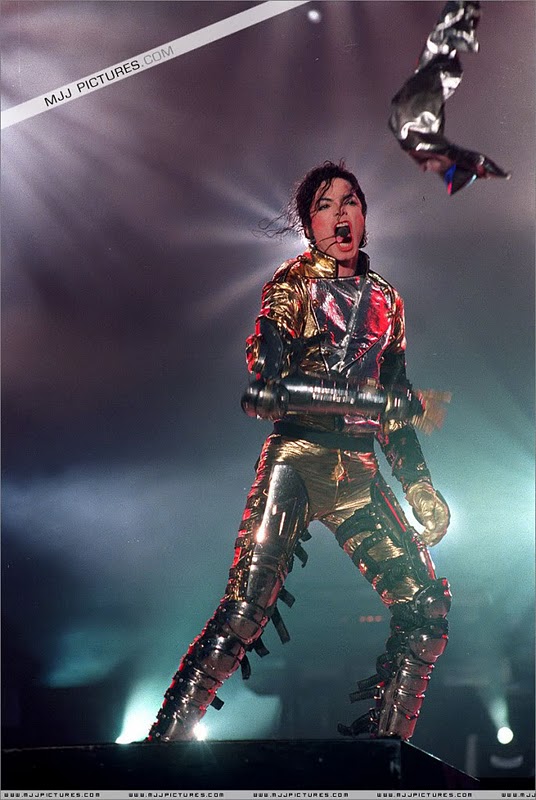 /dateien/np62551,1275767438,michaeljacksongoldpants2856329
