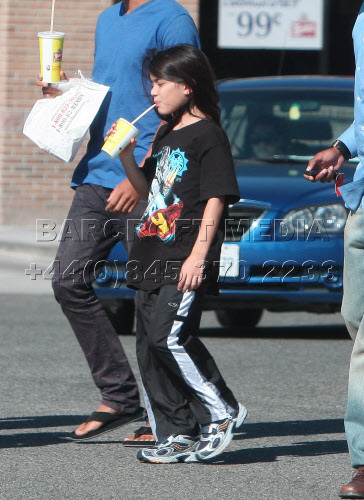 /dateien/np62551,1286234536,-blanket-prince-michael-jackson-16022979-364-500