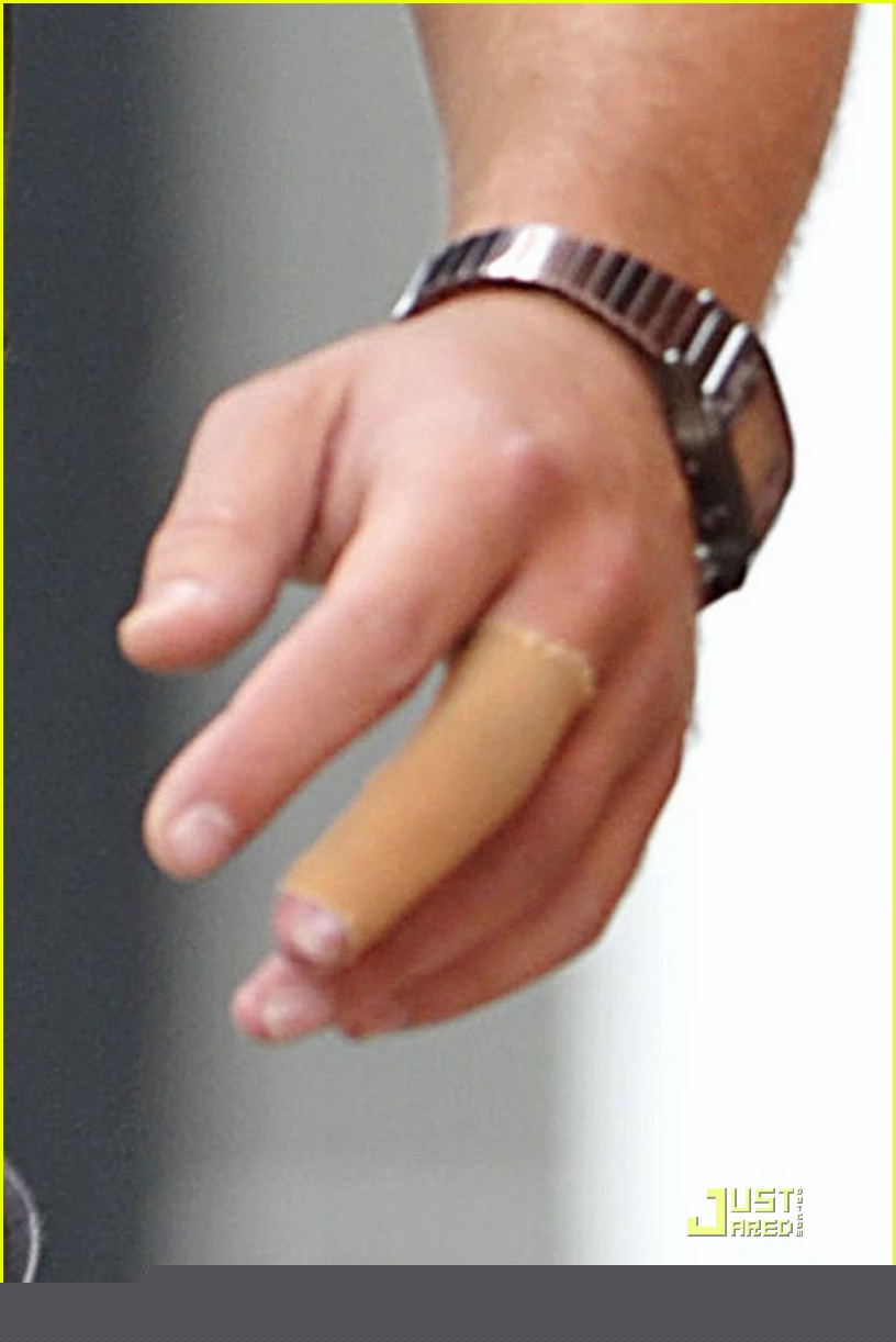 /dateien/np66944,1288874315,shia-labeouf-clean-shaven-09