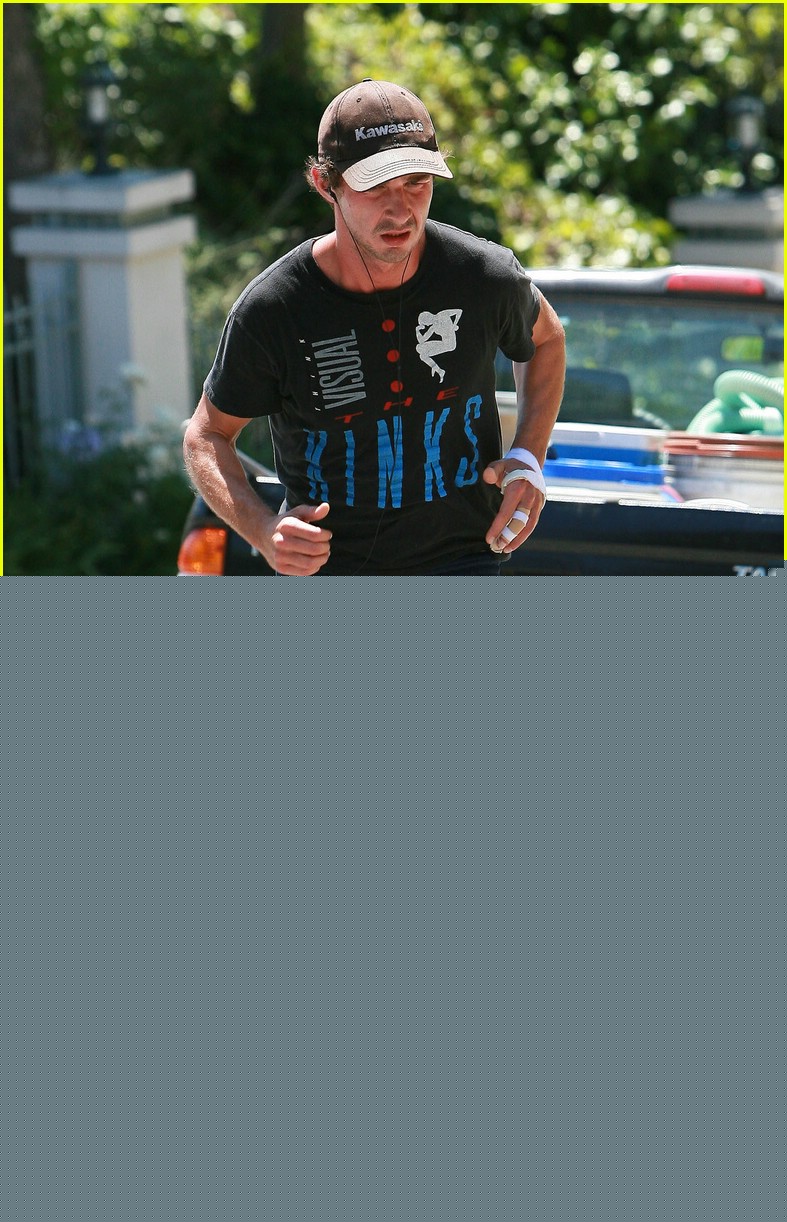 /dateien/np66944,1289390608,shia-labeouf-the-kinks-05