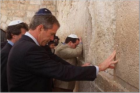 /dateien/pr28907,1231680621,92bush western wall