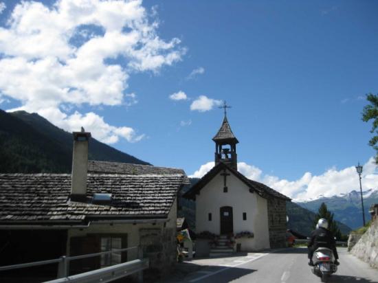 /dateien/pr57688,1259538753,Kirche-im-Val-dAnniviers