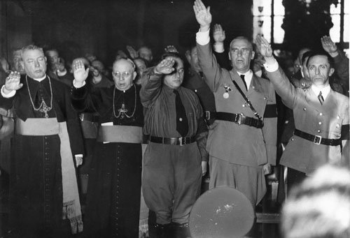/dateien/rs3448,1269262169,NaziPriests