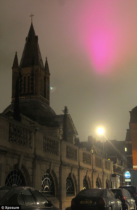 /dateien/uf47222,1224748118,uk glow 2