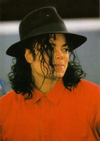 /dateien/ug55144,1255742744,Michael-3-michael-jackson-8628886-350-494