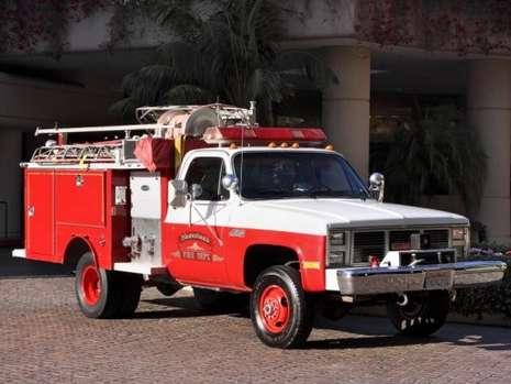 /dateien/ug55144,1255869597,feuerwehr-auto-michael-jackson-12688097-mbqf,templateId=renderScaled,property=Bild,height=349