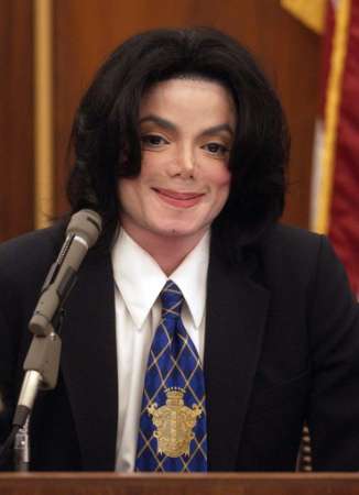 /dateien/ug55144,1255993450,court MJ vs Avram