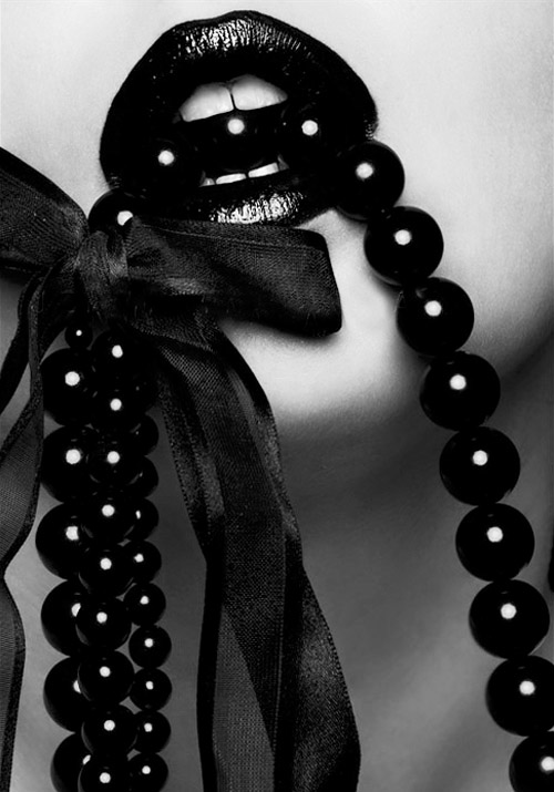 /dateien/uh28902,1157308719,black pearls