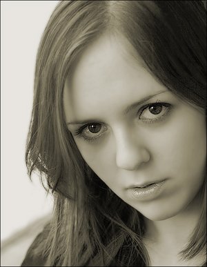 /dateien/uh28902,1161623694,Her dark beautiful eyes