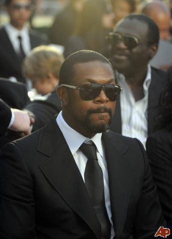 /dateien/uh55144,1256480659,Chris Tucker - michael-jackson-funeral-2009-9-4-2-10-22