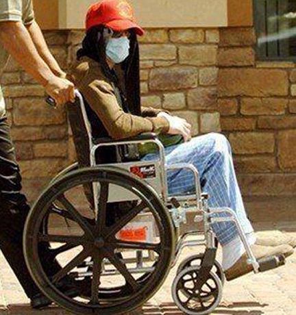 /dateien/uh55144,1257116676,Michael Jackson 2.0.0.0x0.432x460
