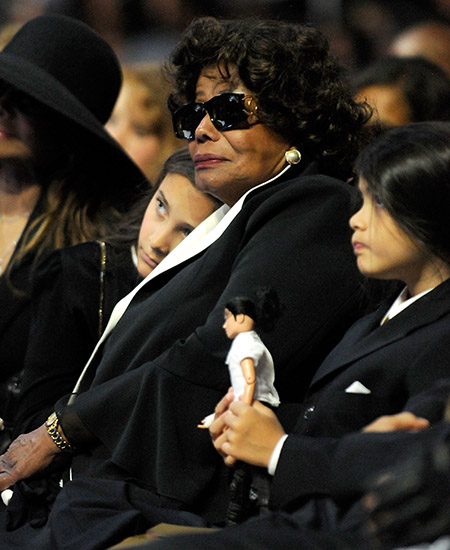/dateien/uh60207,1272430165,michael-jackson-trauerfeier12