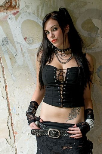 /dateien/uh60831,1283436600,Gothic-Portrait-gothic-Grau-People-510x510
