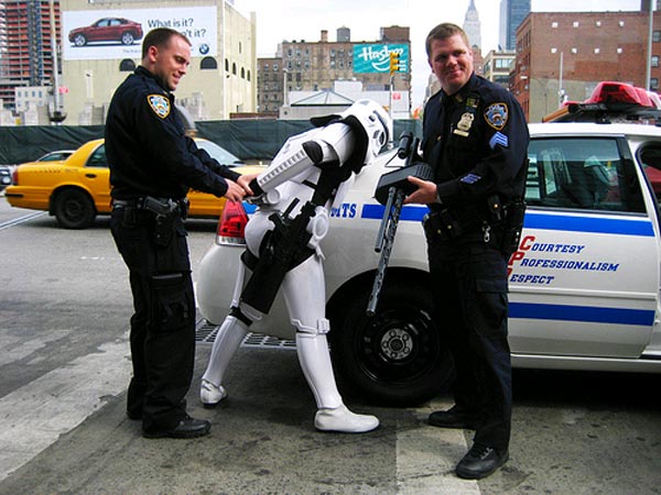 /dateien/uh64959,1294763198,storm-trooper-arrest