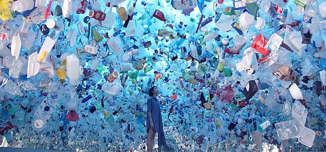 Plastik-ausstellung-fische-s-instagram-m