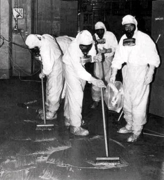 546px-TMI cleanup-2