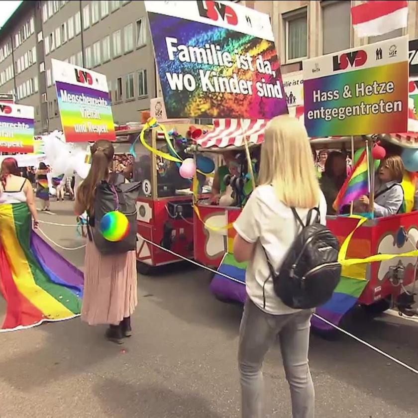 swr-csd-parade-100