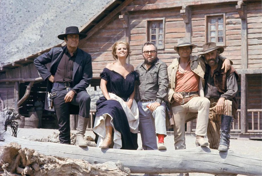 Sergio Leone beim Dreh 1968 Once Upon - 