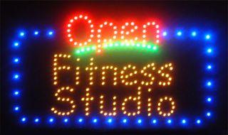 163437072 led-schild-open-fitness---stud