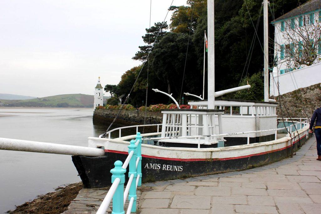 famous-amis-reunis-stoneboat-portmeirion