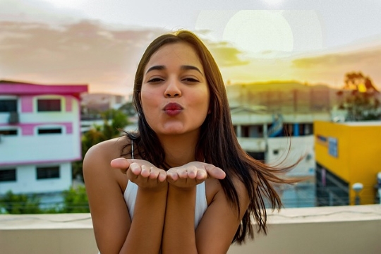 girl-5435861 640