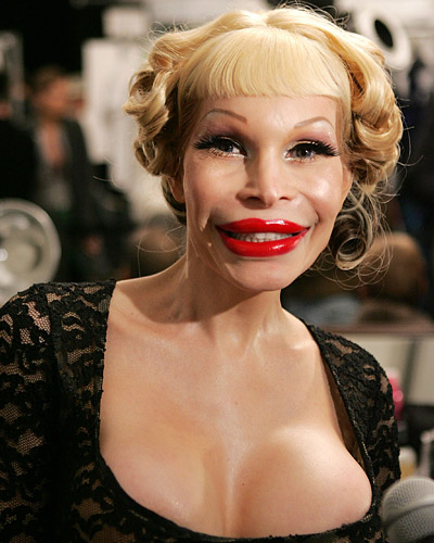 das-hat-amanda-lepore4nsxm