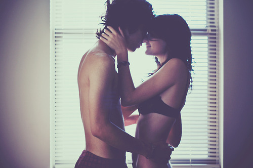 boy-cute-girl-kiss-kissing-love-Favim.co