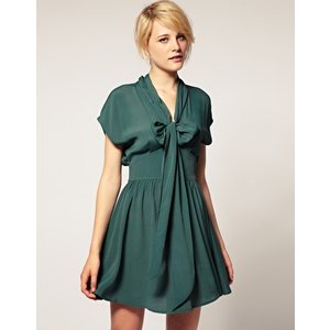 300x300 asos-kleid-mit-grosser-schleife-