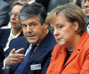Ackermann-Merkel-Katzentisch