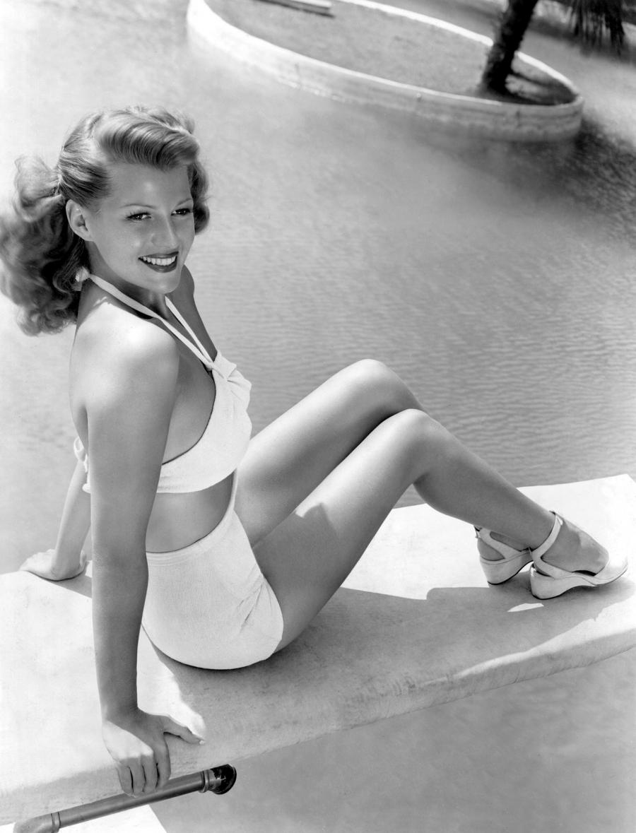 Rita-Hayworth-8