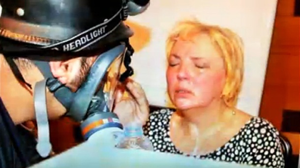 gruenen chefin claudia roth in istanbul 