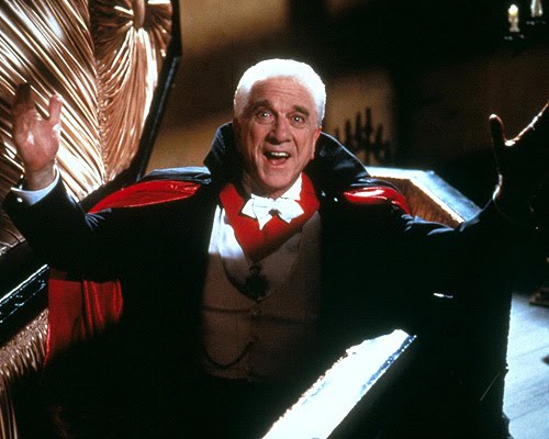Dracula-leslie-nielsen-14111241-500-400