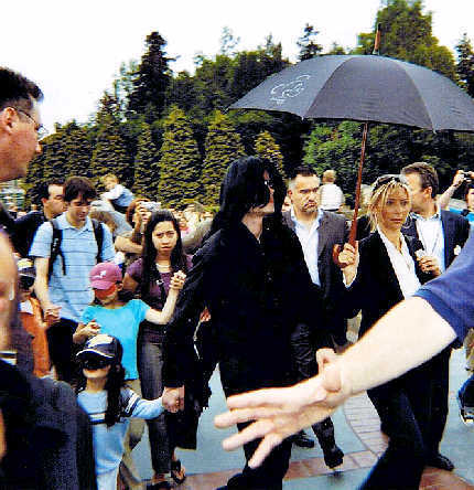 dlKhCi paris-blanket-mike-prince-michael