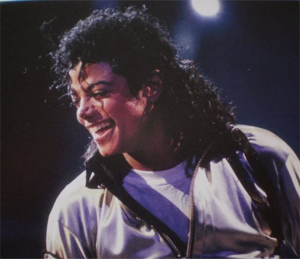 BEAUTIFUL-SMILE-michael-jackson-11863717