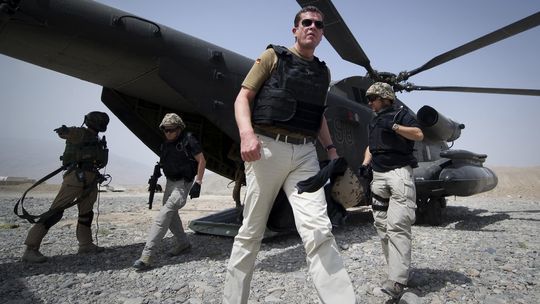 tOuuVrV guttenberg-afghanistan-540x304