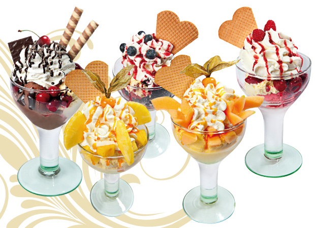 eiscafe-klassische-eisbecher