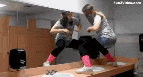 Girl-Dance-in-Wash-Room-Funny-Gif