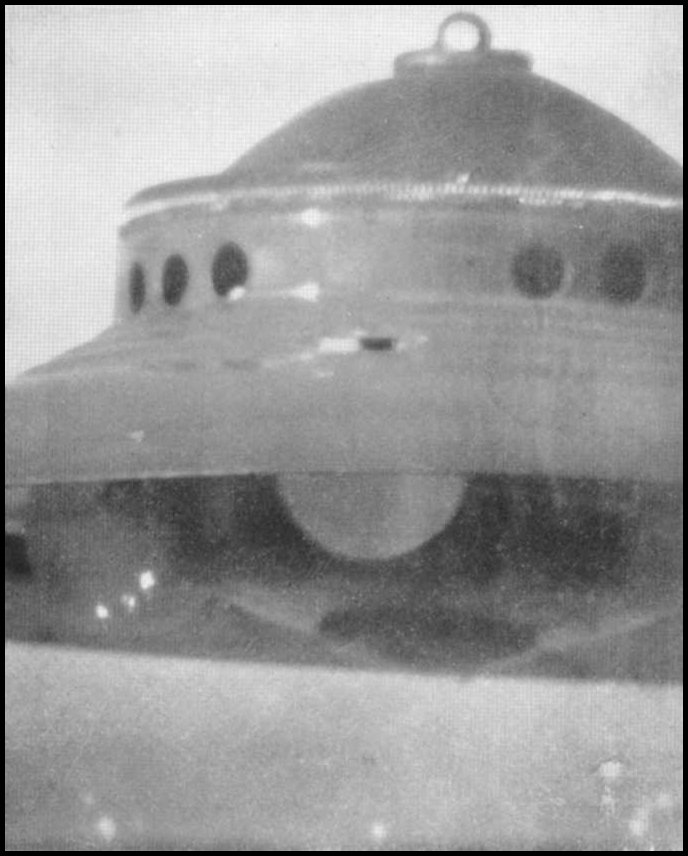 CutoutFlyingSaucer