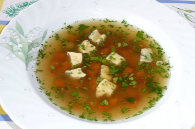 rezept-sueppchen-klare-gemuesesuppe-mit-