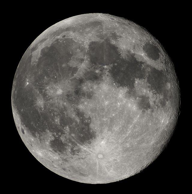 9mlysix7bpt1 Full Moon Luc Viatour