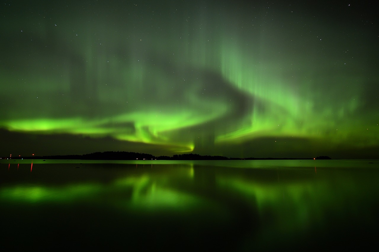 northern-lights-3869059 1280