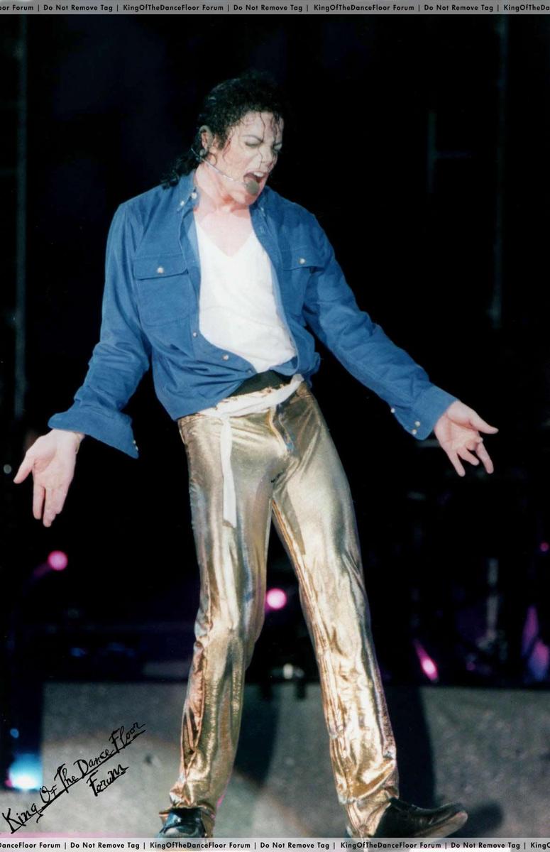 /dateien/np62551,1275768045,MJJ-is-Yummy-michael-jackson-12176720-1168-1808