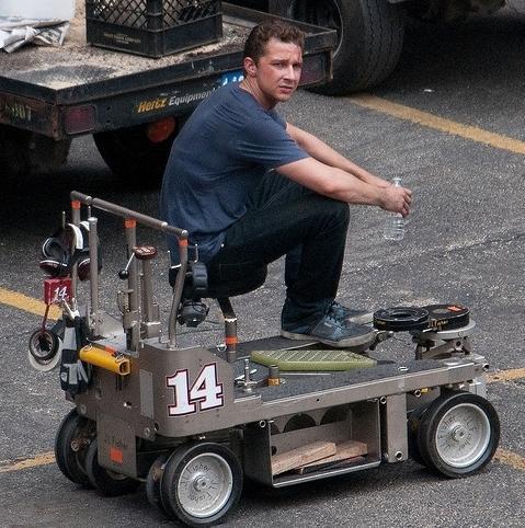 /dateien/np66944,1287942532,On-Set-Transformers-3-shia-labeouf-13890866-479-482