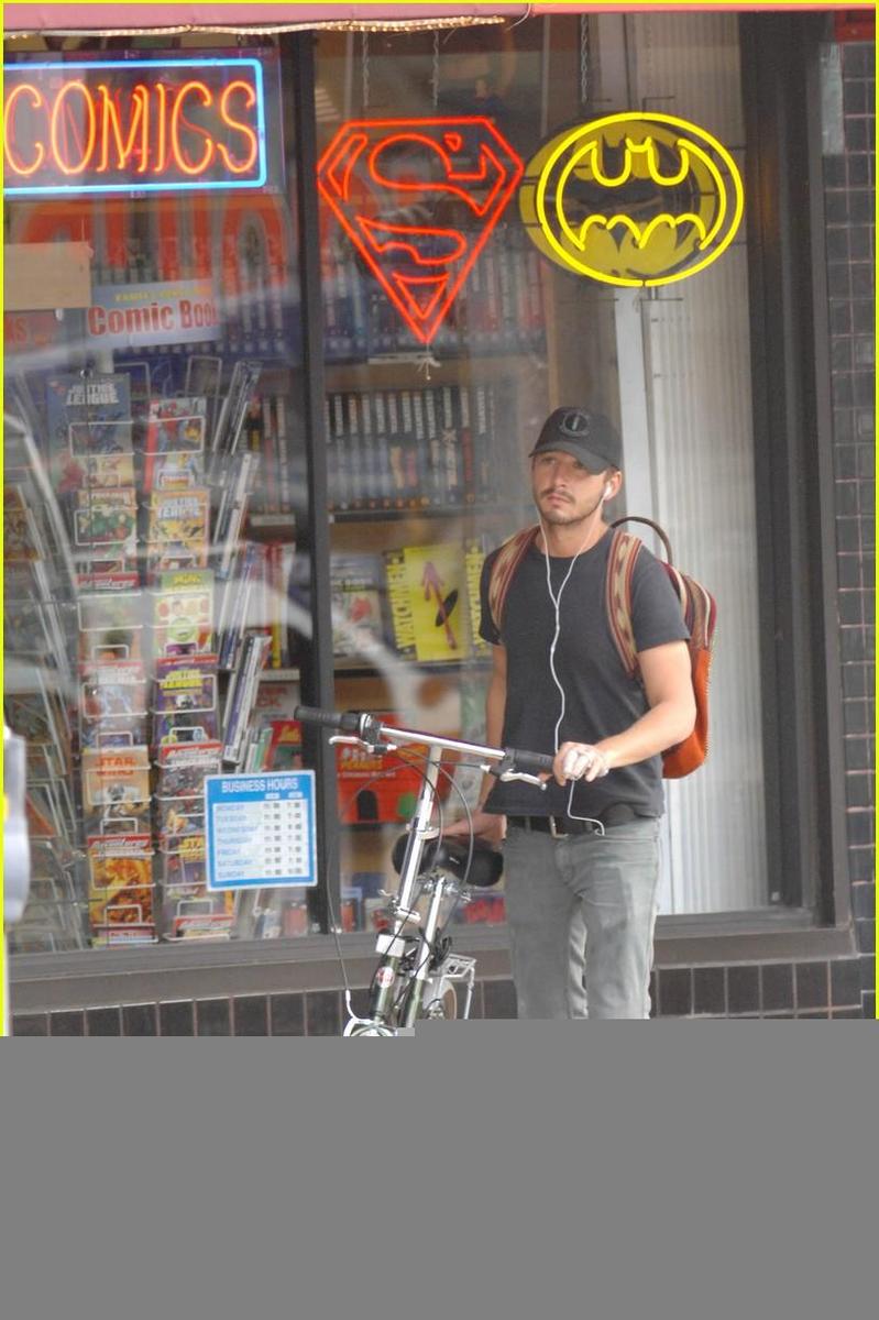 /dateien/np66944,1289406311,shia-labeouf-ice-cream-03